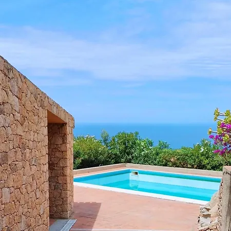 6 Beds With Common Swimming Pool In Villa Costa Paradiso