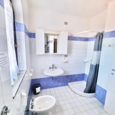 Villa 6 Beds With Common Swimming Pool In *