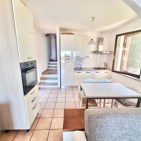 6 Beds With Common Swimming Pool In Villa Costa Paradiso