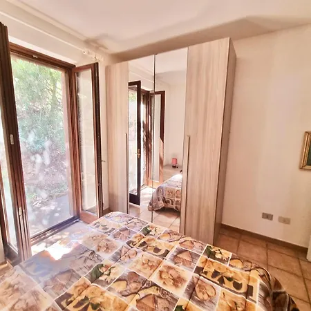 Villa 6 Beds With Common Swimming Pool In